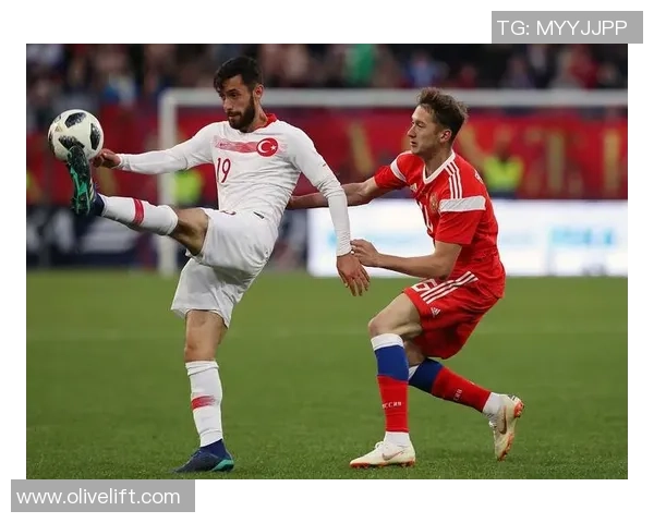 南京网球队在世界杯预选赛中的战术表现分析与点评